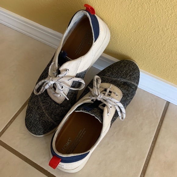 Toms Womens Cabrillo Casual Shoe, grey, white, navy, red, size 10 - Picture 2 of 5